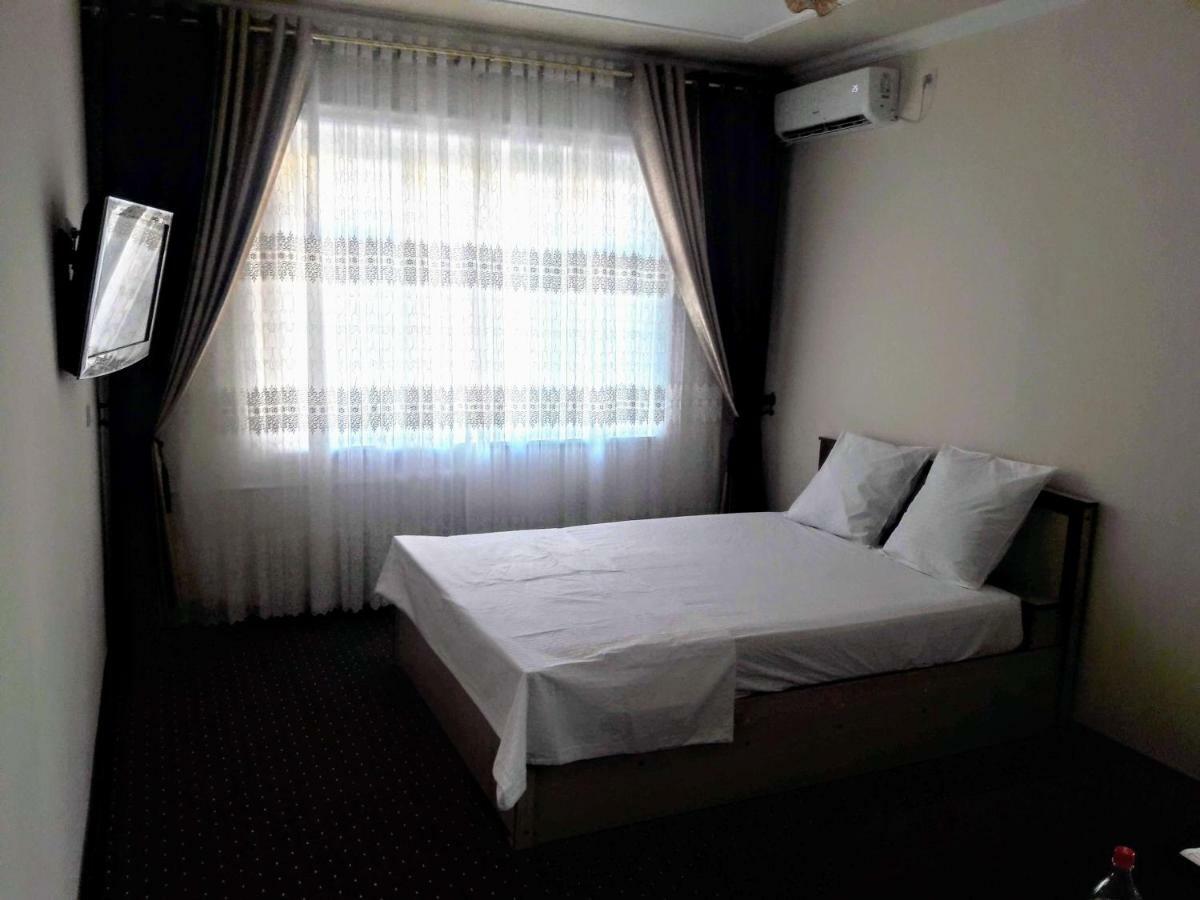 Manzur Apartment เฟอร์กานา ภายนอก รูปภาพ